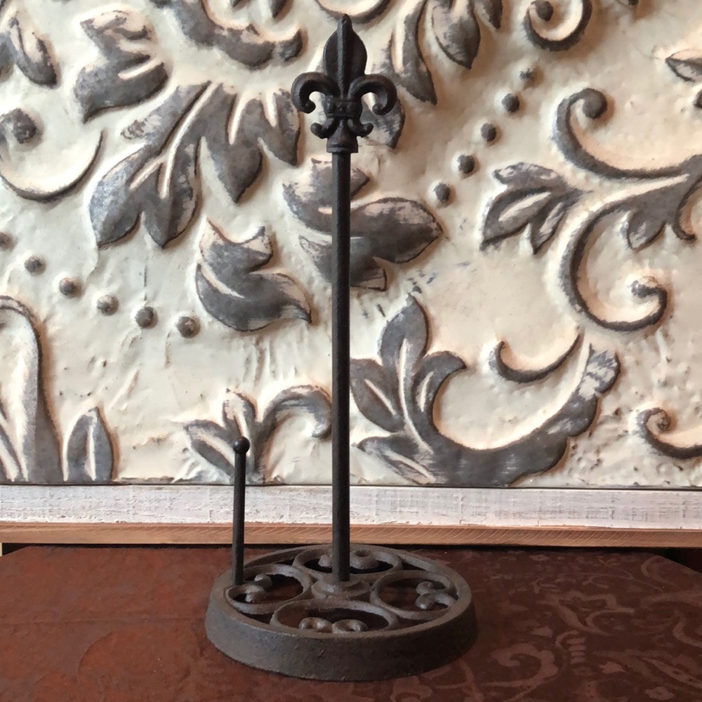 Paper Towel Holder